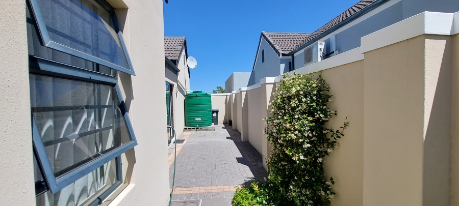 3 Bedroom Property for Sale in Heritage Park Western Cape